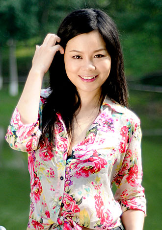 Gorgeous profiles only: Qiong from Chengdu, Member, nice Asian