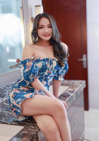 Gorgeous member profiles: Shuqin, Asian beach member