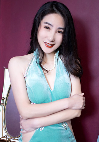 Gorgeous member profiles: Junyan（Julia） from Shenzhen, dating Asian member